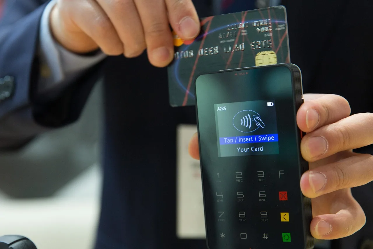 credit card, payment, credit, card, money, business, shopping, transaction, bank, paying, debit, pay, commerce, buy, debt, e-commerce, purchase, chip, financial, finance, banking, electronic, retail, online, credit card, credit card, credit card, credit card, credit card, payment, payment, payment, payment, bank, pay, debt, banking