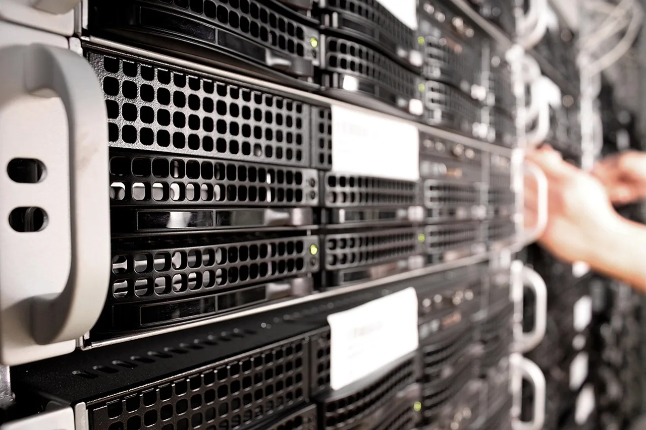 server, cloud, development, business, network, connection, technology, internet, web, database, analysis, application, colors, design, management, designer, developer, gray business, gray technology, gray clouds, gray network, gray internet, gray design, gray company, gray web, gray color, gray server, gray management, server, server, server, server, server, database, database